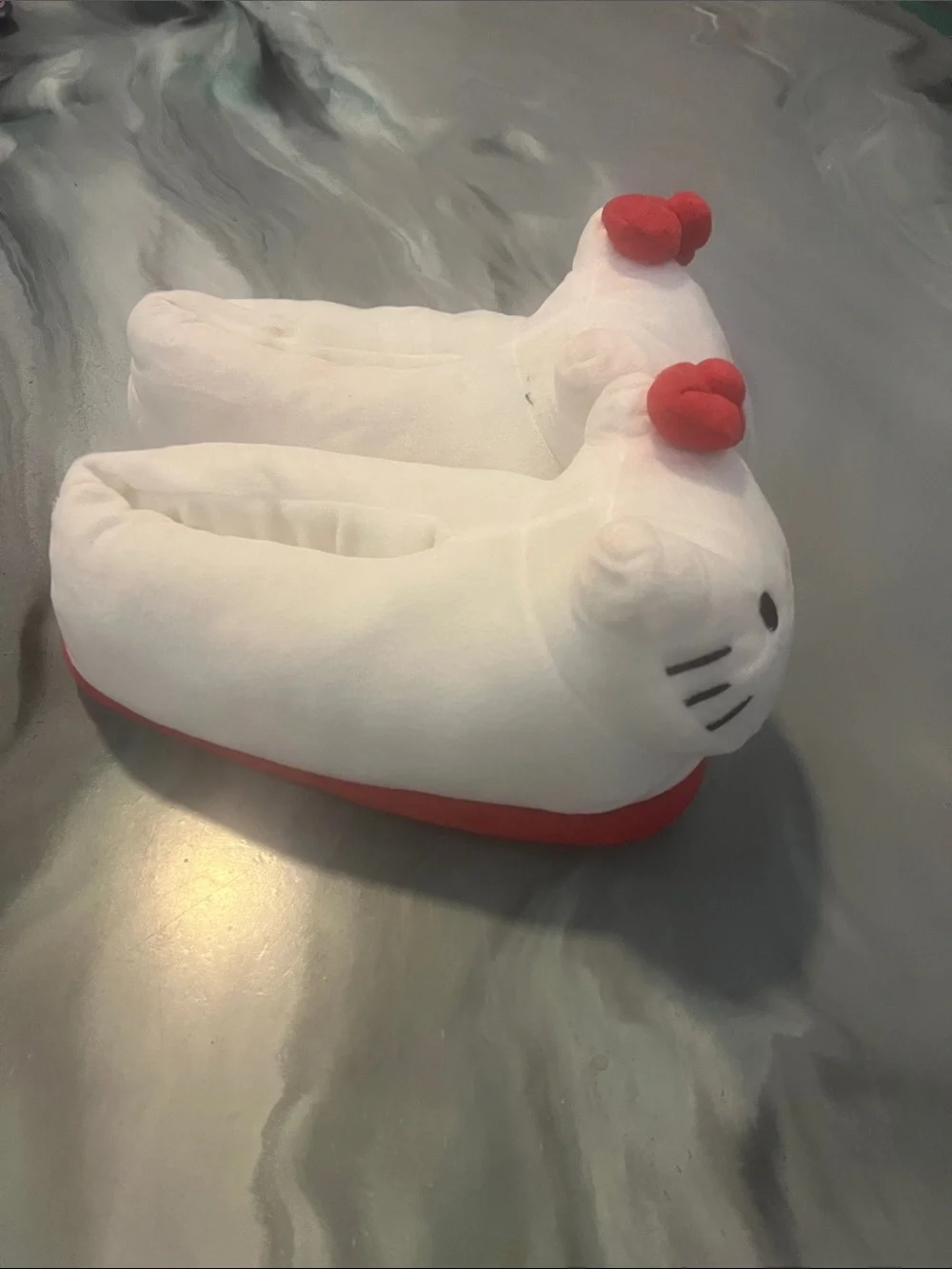 Hello Kitty Plush Kids Slippers in White and Red